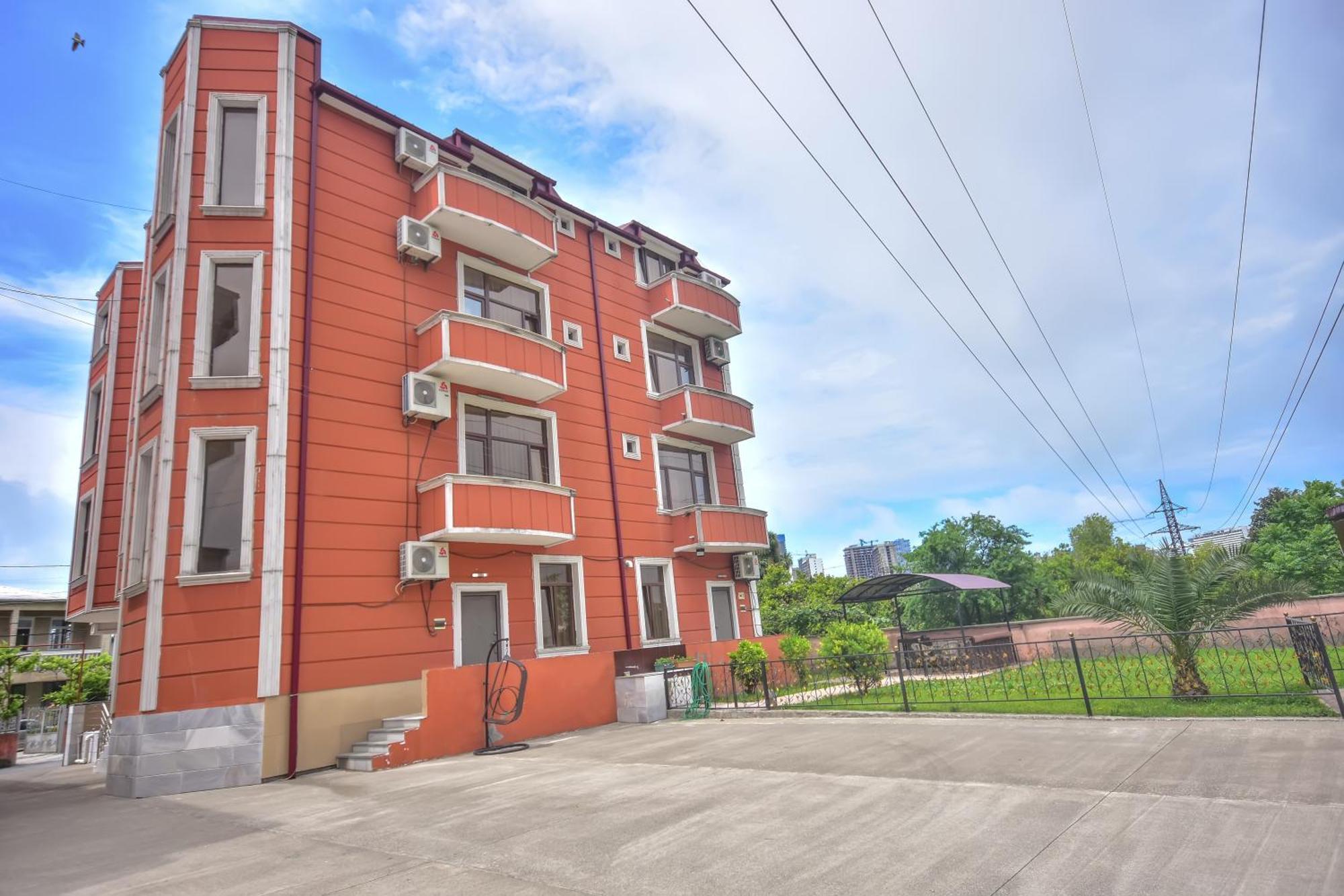 Family Apartments In 巴统 外观 照片